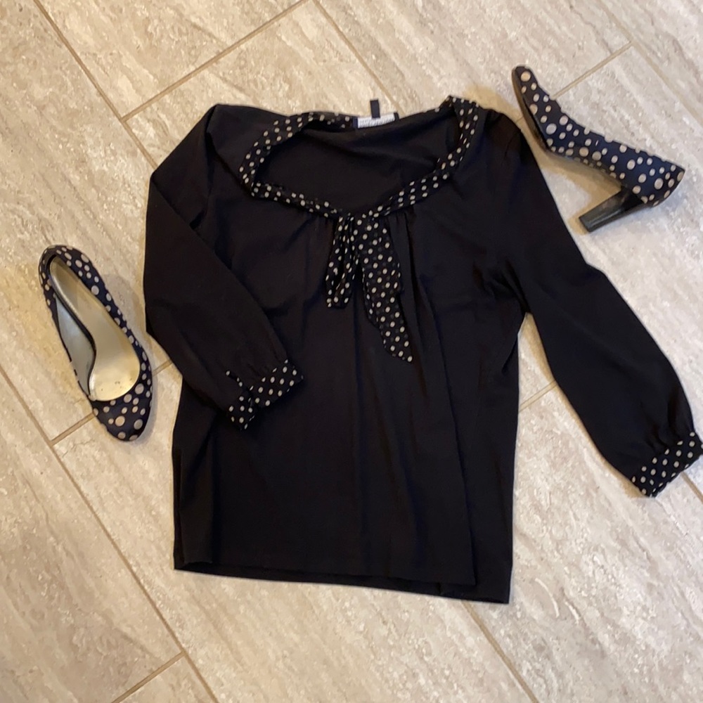 Jones L black pullover with tan polka dots.